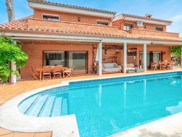 Casa chalet en Venta en Montmar