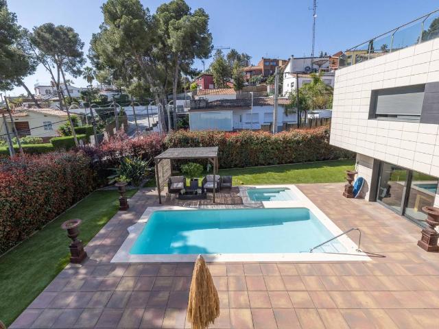 Casa chalet en Venta en Montmar