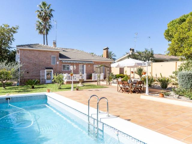 Casa chalet en Venta en Montserrat
