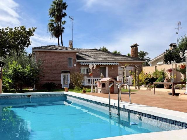 Casa chalet en Venta en Montserrat