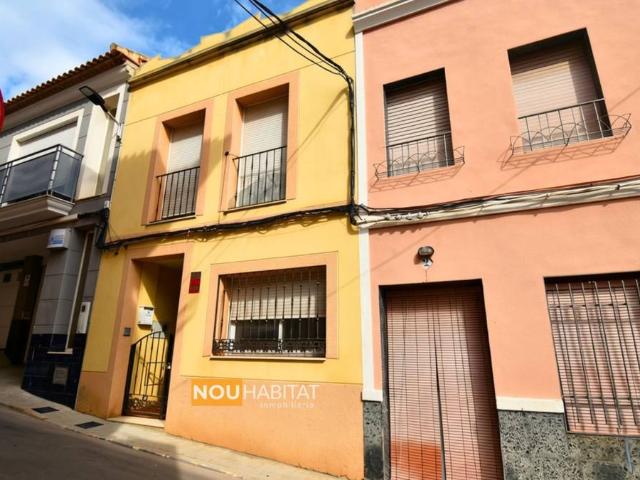 Casa chalet en Venta en Montroi / Montroy