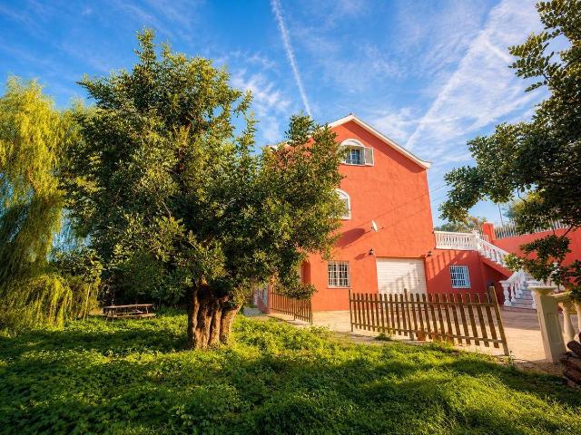 Casa chalet en Venta en Montroi / Montroy