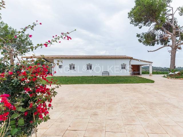 Casa chalet en Venta en Montroi / Montroy