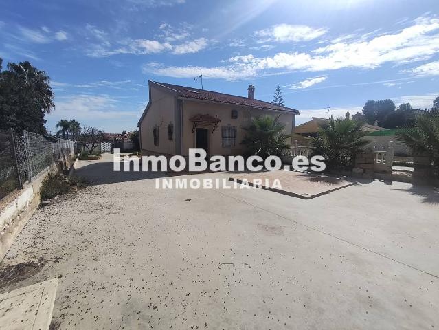 Casa chalet en Venta en Montroi / Montroy