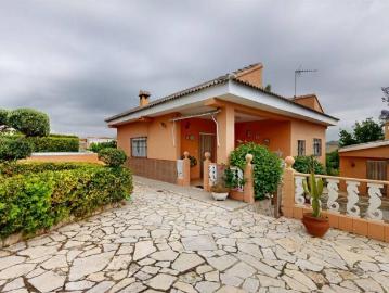 Casa chalet en Venta en Montroi / Montroy