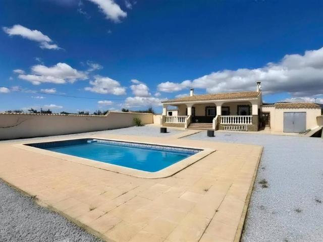 Casa chalet en Venta en Monóvar / Monòver