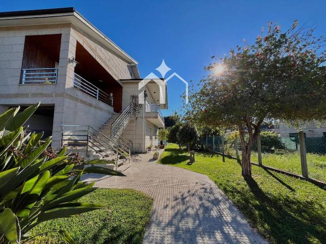 Casa chalet en Venta en Moaña