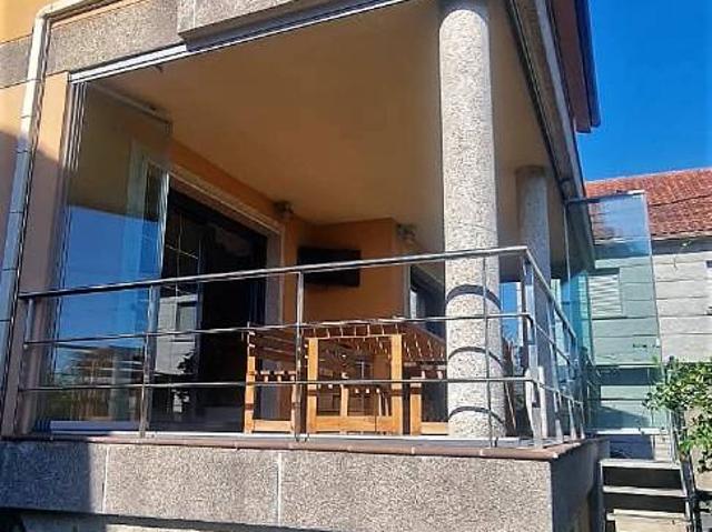 Casa chalet en Venta en Moaña