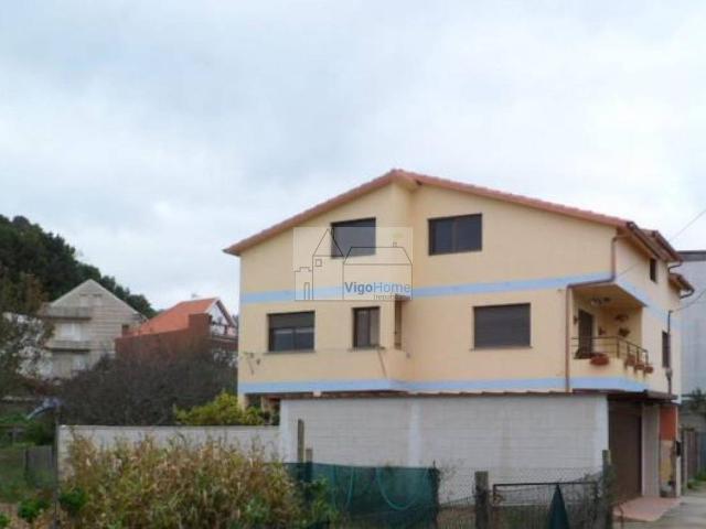 Casa chalet en Venta en Moaña