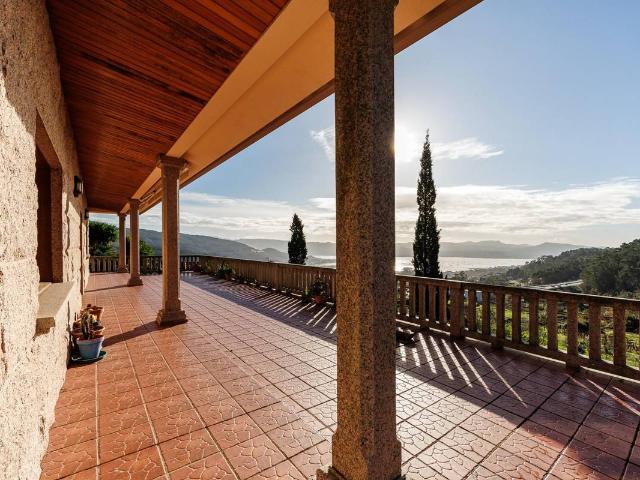 Casa chalet en Venta en Moaña