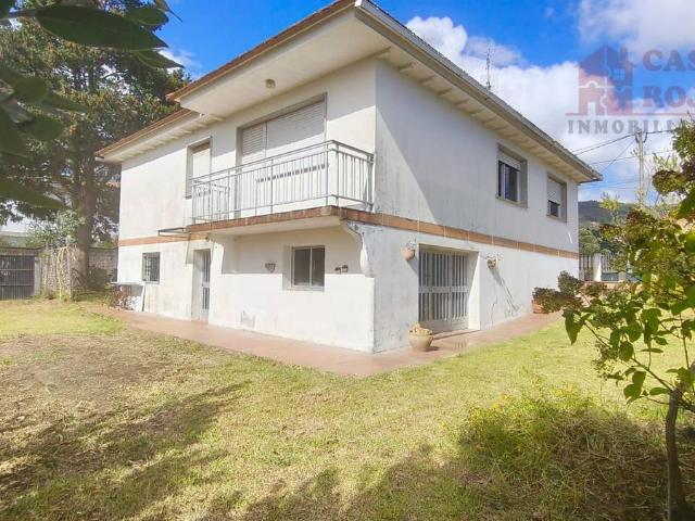 Casa chalet en Venta en Moaña