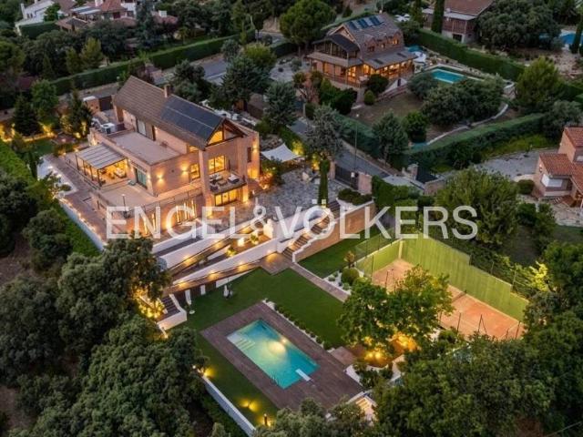 Casa chalet en Venta en Molino de la Hoz