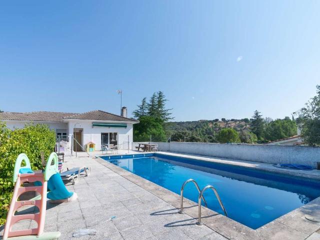 Casa chalet en Venta en Molino de la Hoz