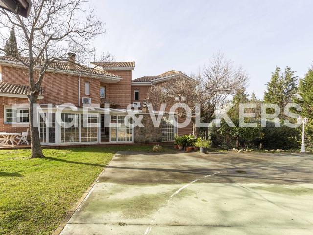 Casa chalet en Venta en Molino de la Hoz