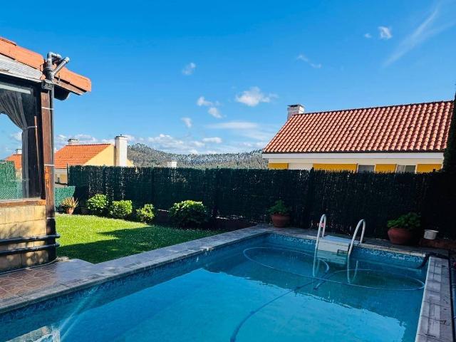 Casa chalet en Venta en Mortera