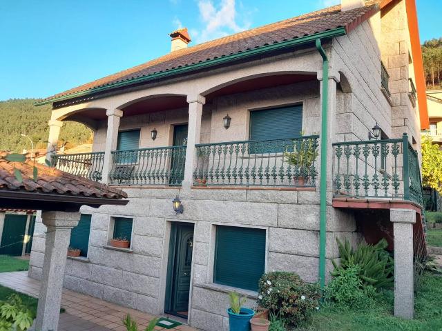 Casa chalet en Venta en Mos