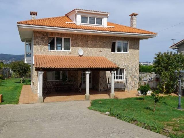Casa chalet en Venta en Mugardos