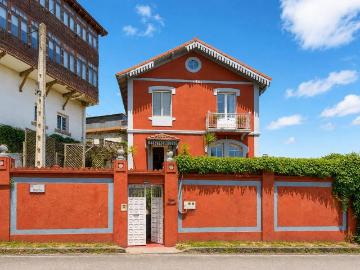 Casa chalet en Venta en Muros de Nalón