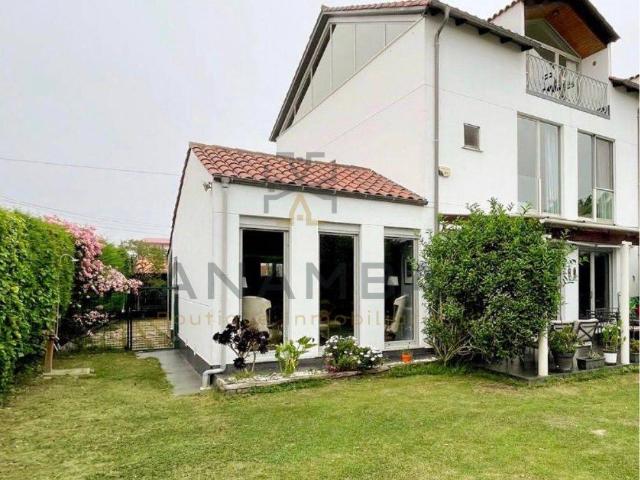 Casa chalet en Venta en Muros de Nalón