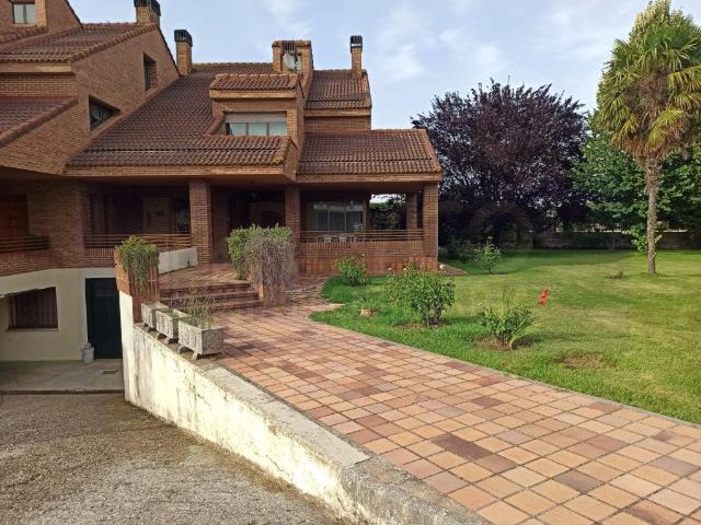 Casa chalet en Venta en Nájera