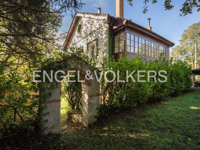 Casa chalet en Venta en Nava