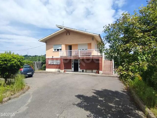 Casa chalet en Venta en Nava