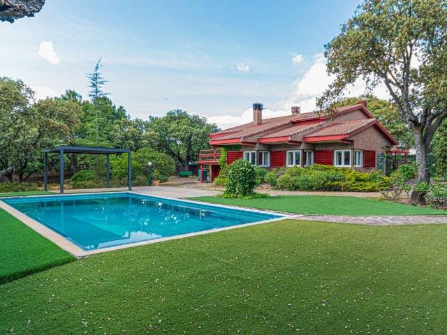 Casa chalet en Venta en Navalquejigo Los Arroyos