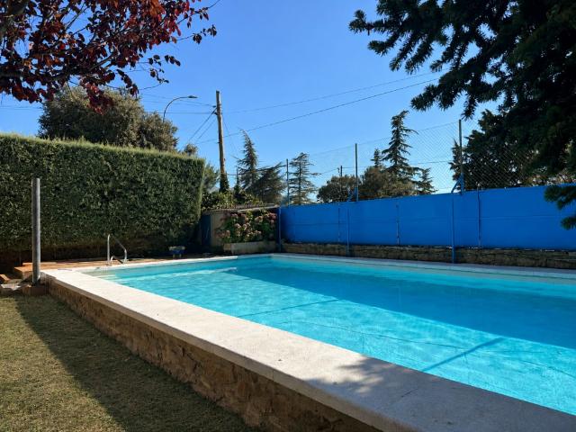 Casa Chalet en Venta en Navas De Riofrio Segovia
