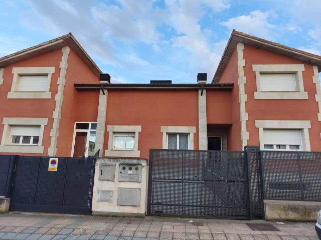 Casa chalet en Venta en Navarrete