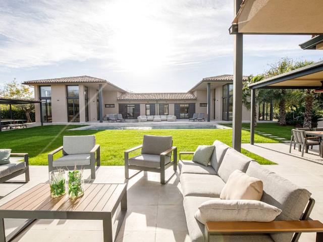 Casa chalet en Venta en Navata