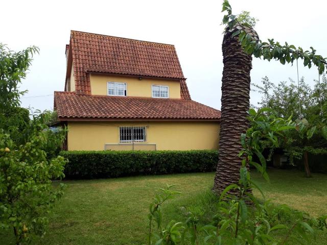 Casa chalet en Venta en Navia