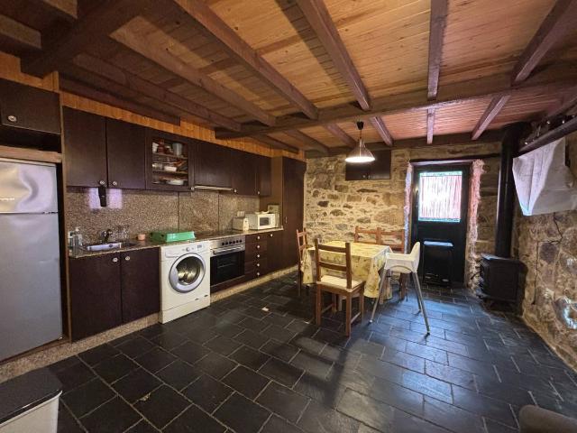 Casa chalet en Venta en Neda