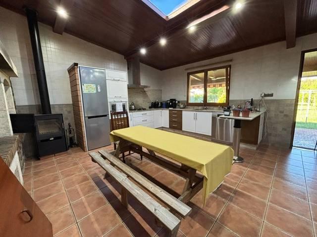 Casa chalet en Venta en Neda