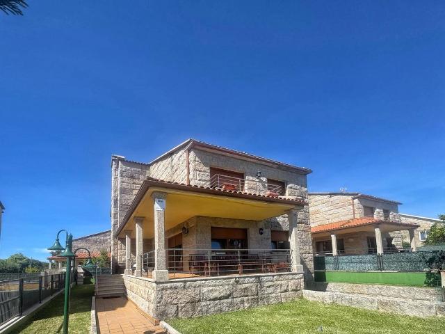 Casa chalet en Venta en Noalla
