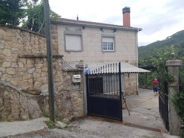 Casa chalet en Venta en Nogueira de Ramuín