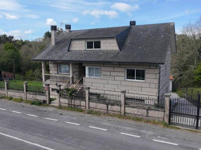 Casa chalet en Venta en Nogueira de Ramuín