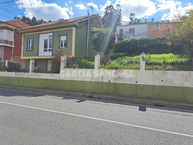 Casa chalet en Venta en Noia