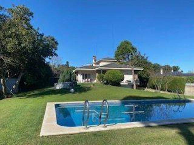 Casa chalet en Venta en Canovelles
