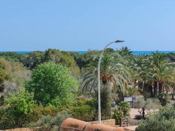 Villa en venta en Los Arenales del Sol - Jardín