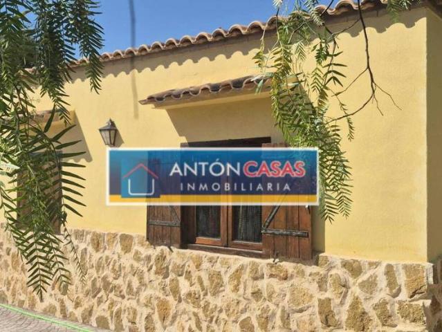 Casa chalet en Venta en Novelda