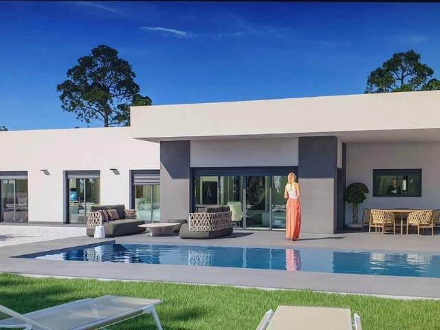 Casa chalet en Venta en Novelda