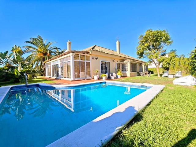 Casa chalet en Venta en Novo Sancti Petri
