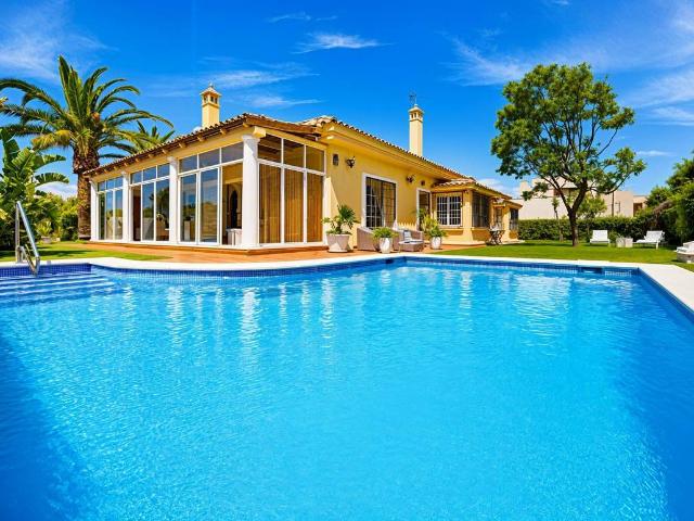Casa chalet en Venta en Novo Sancti Petri