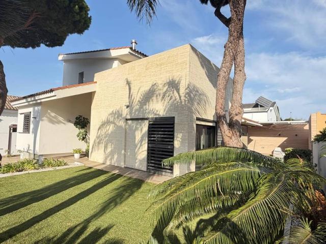 Casa chalet en Venta en Núcleo urbano