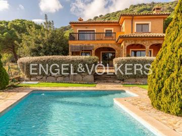 Casa chalet en Venta en Nucli Urbà