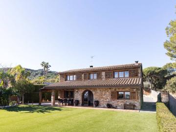 Casa chalet en Venta en Nucli Urbà