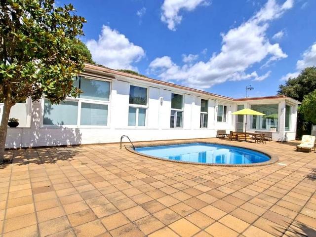 Casa chalet en Venta en Nucli Urbà