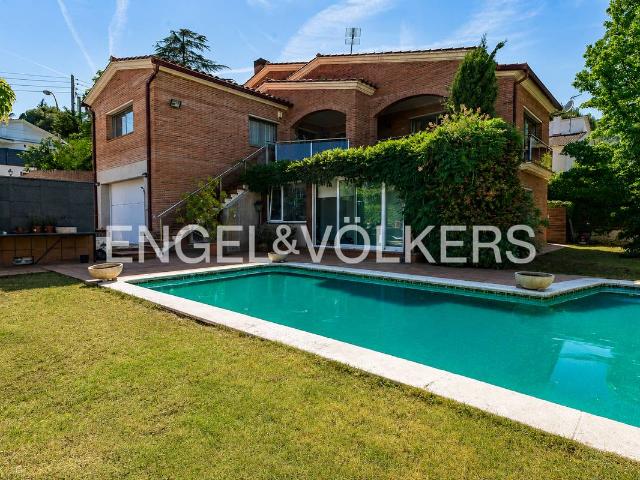 Casa chalet en Venta en Nucli Urbà