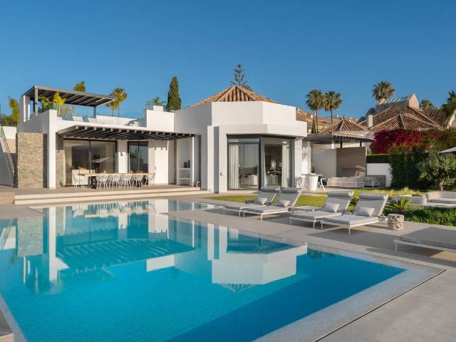 Casa chalet en Venta en Nueva Andalucía centro