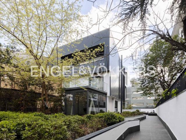 Casa adosada en Venta en Nueva España